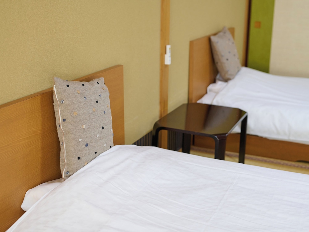 【禁煙】 二間続き和室&和ベットルーム/和室2〜8名様 客室12 | Tabist こぼうしの湯 洗心亭 会津湯野上温泉