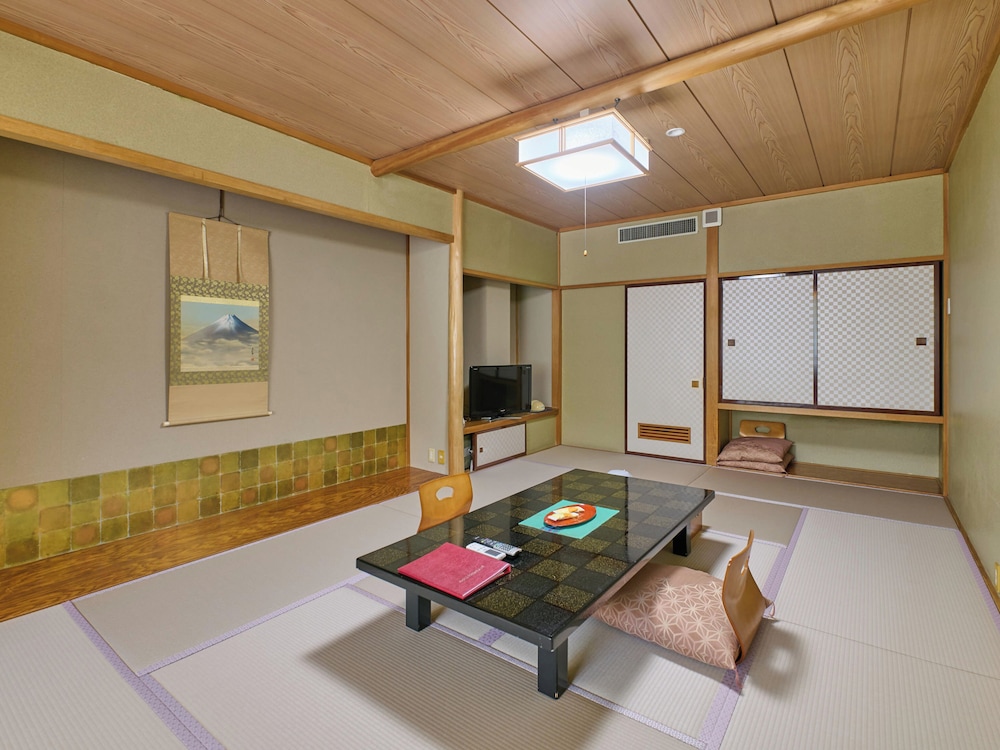 【禁煙】スタンダード 和室2〜5名様 客室4 | Tabist こぼうしの湯 洗心亭 会津湯野上温泉