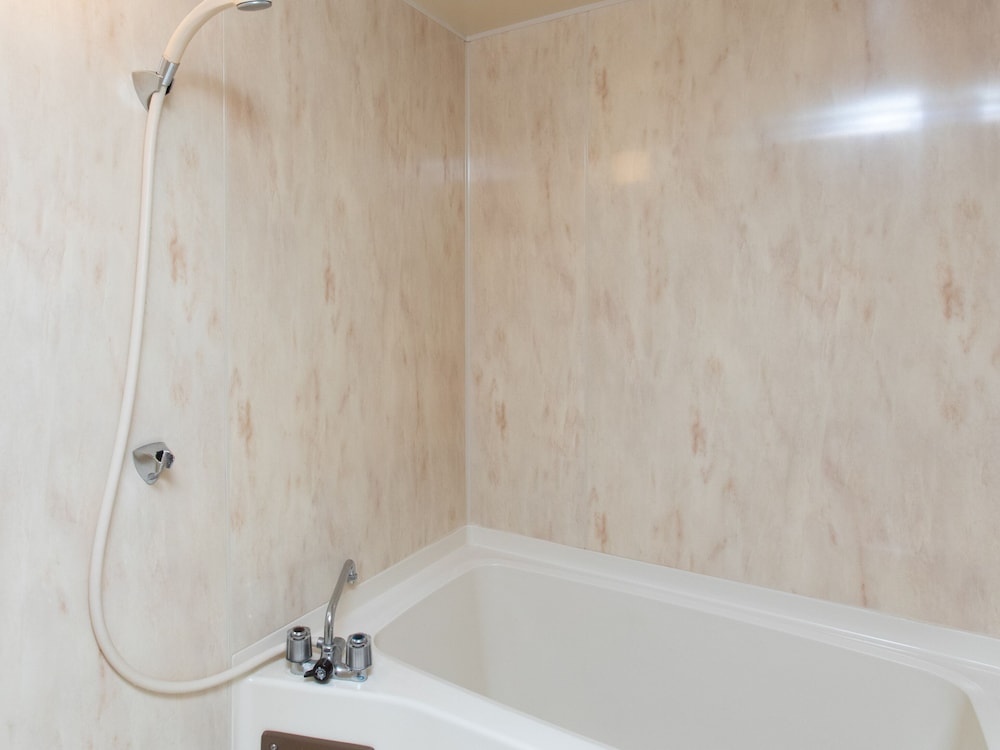 【禁煙】 二間続き和室&和ベットルーム/和室2〜8名様 深めの浴槽0 | Tabist こぼうしの湯 洗心亭 会津湯野上温泉