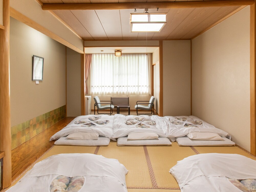 【禁煙】スタンダード 和室2〜5名様 | Tabist こぼうしの湯 洗心亭 会津湯野上温泉
