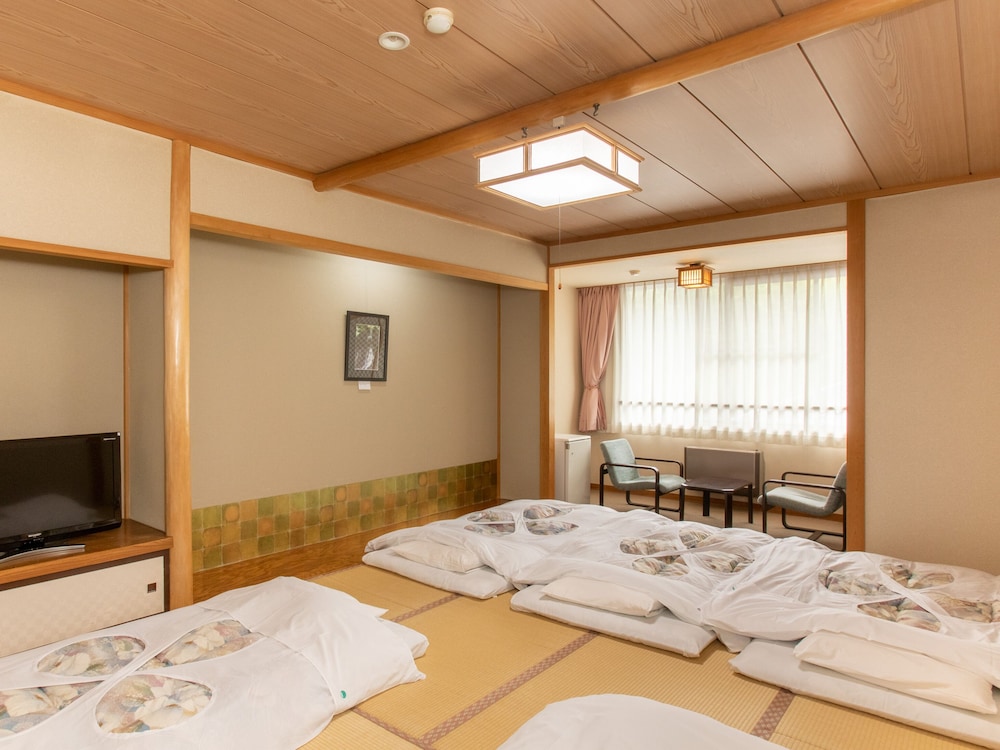 【禁煙】スタンダード 和室2〜5名様 客室1 | Tabist こぼうしの湯 洗心亭 会津湯野上温泉