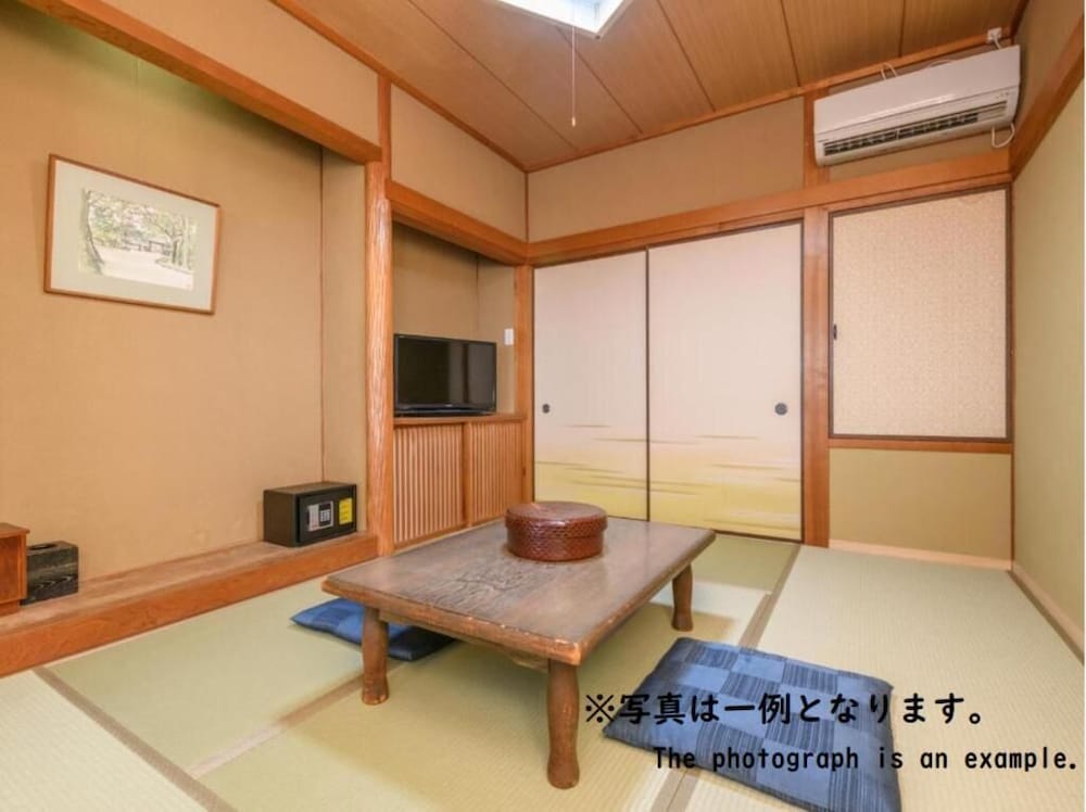 ツイン和室　共用バスルーム 客室1 | Tabist 麻野館別館いろは 伊勢