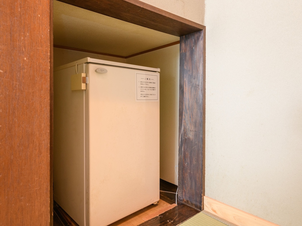 トリプル和室 共用バスルーム 客室の設備とサービス0 | Tabist 麻野館別館いろは 伊勢