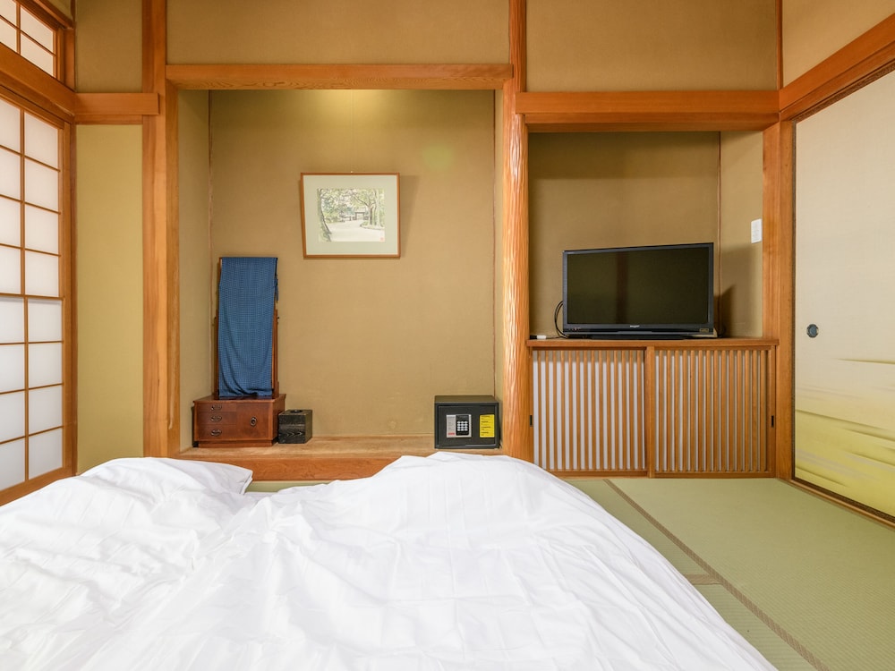 客室1 | Tabist 麻野館別館いろは 伊勢 客室1 | Tabist 麻野館別館いろは 伊勢