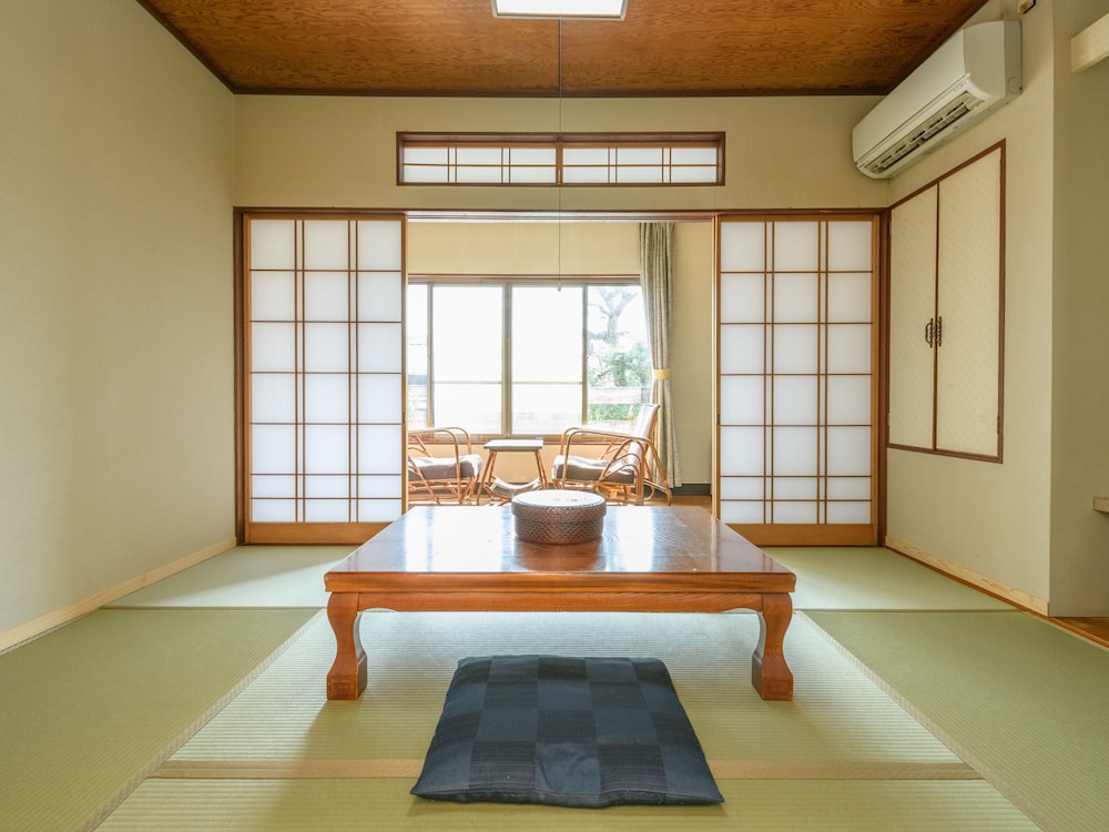 トリプル和室 共用バスルーム | Tabist 麻野館別館いろは 伊勢