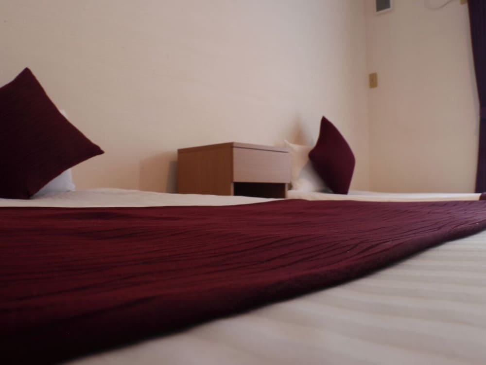 ツインルーム エキストラベッド付 客室17 | 遊び BASE やまばれーハウス