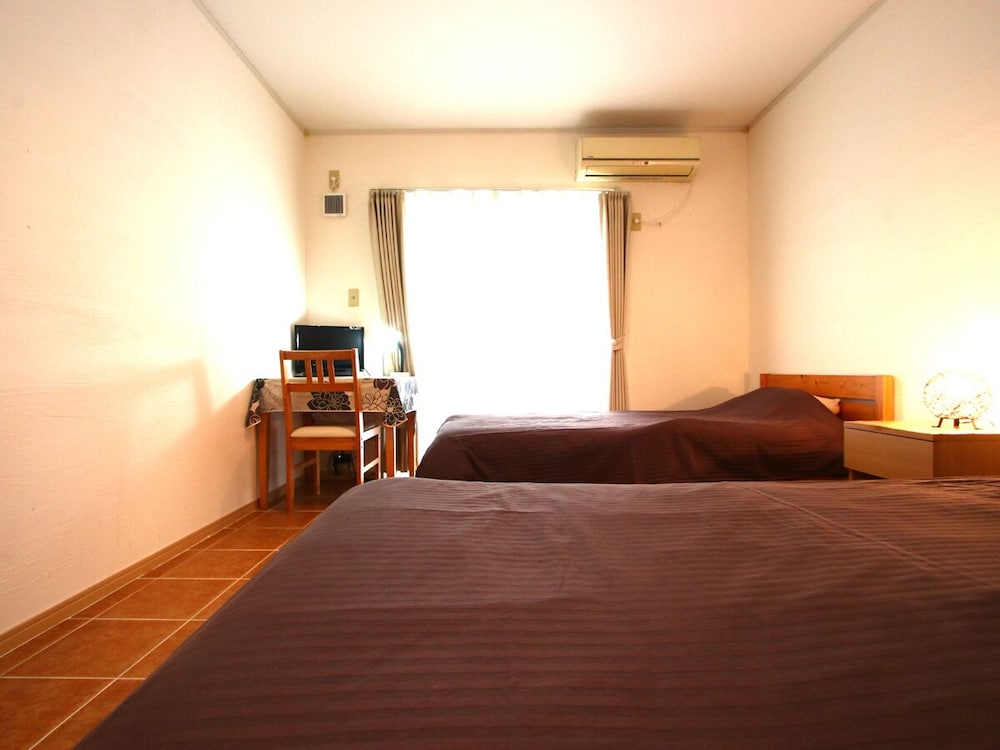 スタンダード ツインルーム 禁煙 客室7 | 遊び BASE やまばれーハウス