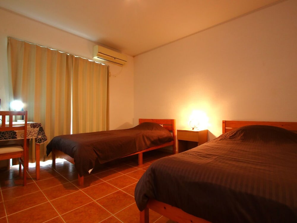 スタンダード ツインルーム 禁煙 客室9 | 遊び BASE やまばれーハウス