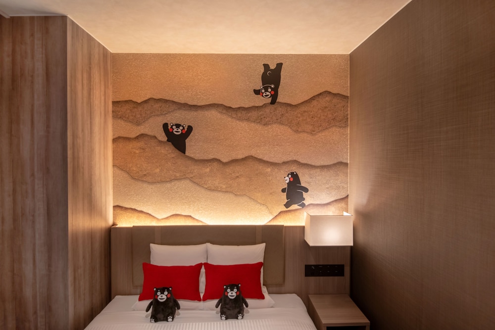 くまモンルーム クイーン（バス付）禁煙 客室1 | 亀の井ホテル 阿蘇