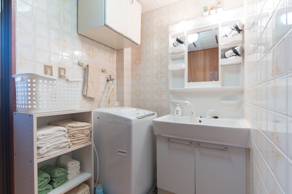 アパートメント 禁煙 (2F) 客室3 | Naha House