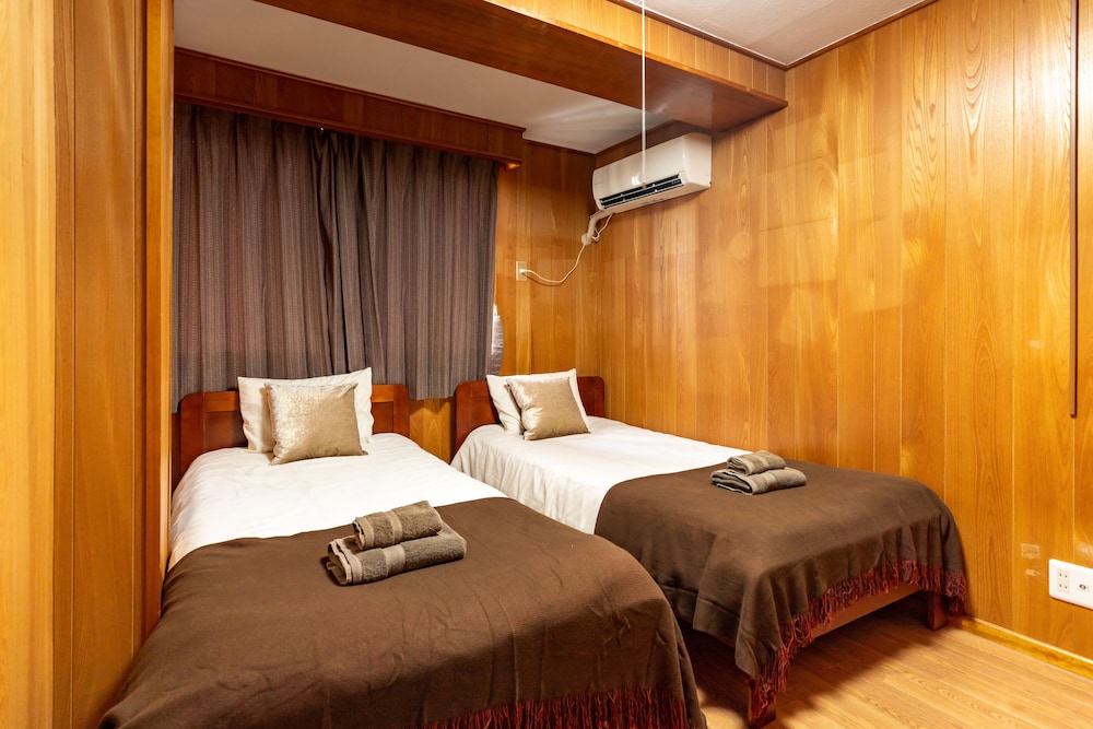 アパートメント 禁煙 (2F) 客室1 | Naha House