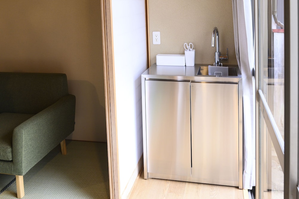 ルーム102 専用簡易キッチン0 | BEYOND HOTEL Takayama 4th