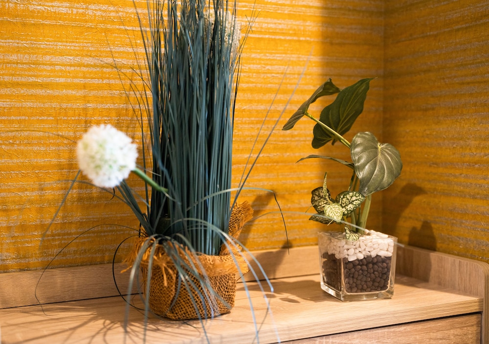 OHAYO IKEBUKURO 101 リビング エリア3 | オハヨー池袋