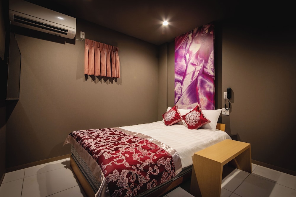 チラックススーペリアールーム 喫煙可（電子タバコのみ） | デザインホテルブラックス