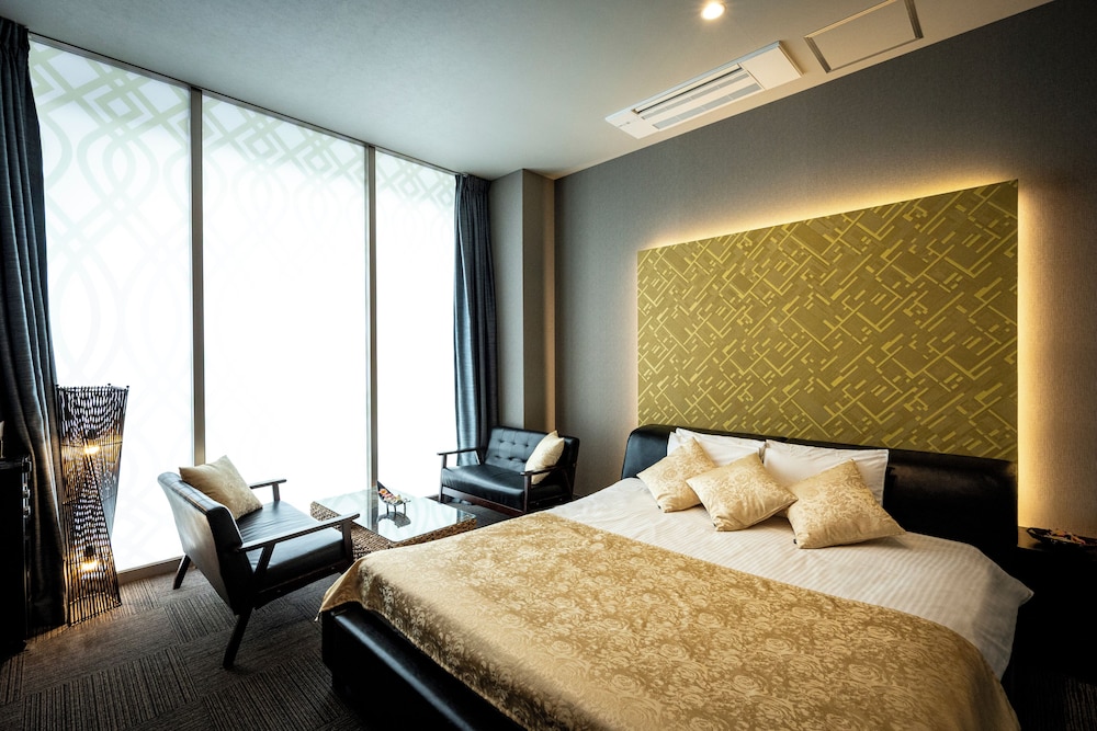 Vip・スイート キング 喫煙可（電子タバコのみ） 客室2 | デザインホテルブラックス