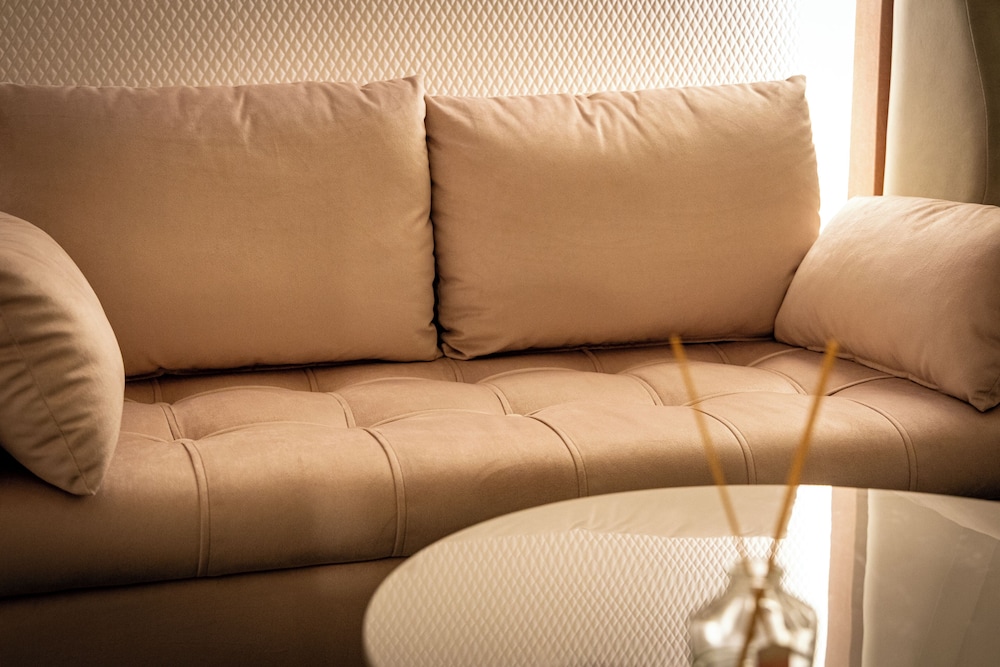 ロイヤル・スイート キング 喫煙可（電子タバコのみ） 客室5 | デザインホテルブラックス