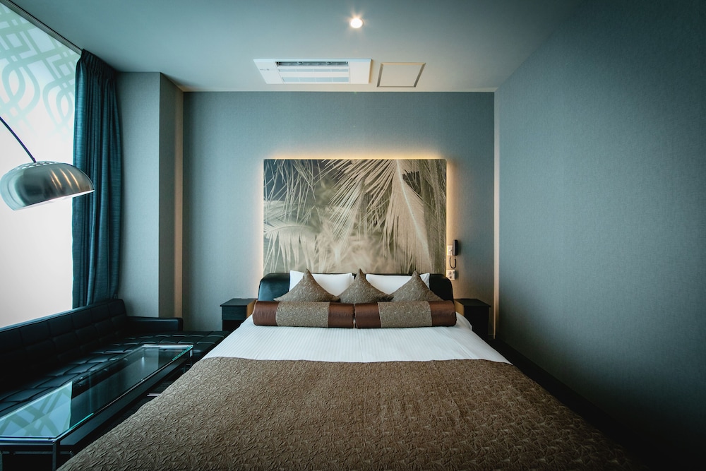 Vip・スイート キング 喫煙可（電子タバコのみ） 客室1 | デザインホテルブラックス