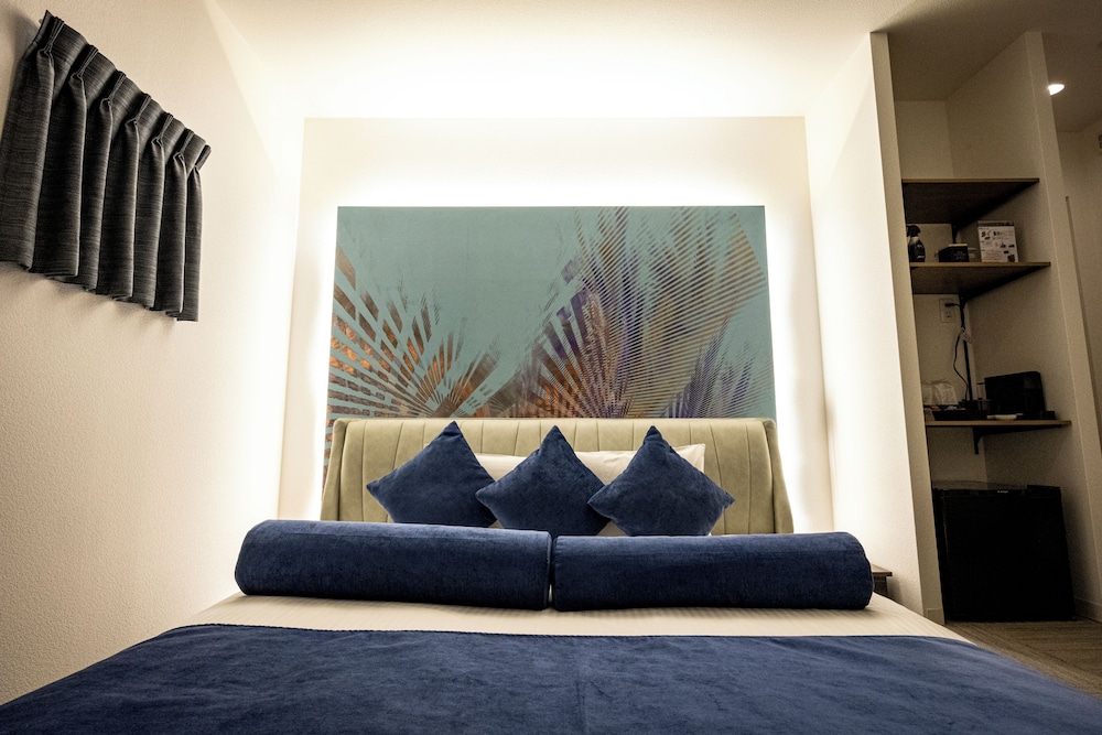 プレミアム・スイート キング 喫煙可（電子タバコのみ） | デザインホテルブラックス