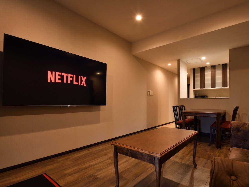 [上層階] ロイヤルスイートコンド 禁煙 客室2 | ザ・ホテル 北谷 by サンレストリゾート