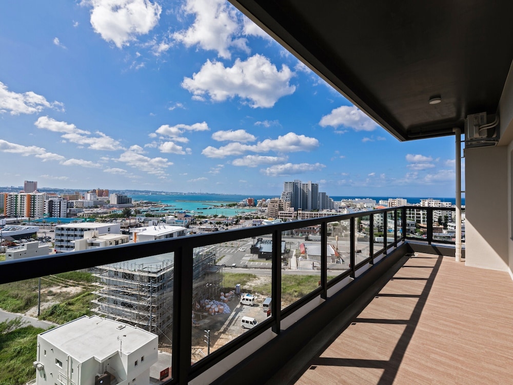 [上層階] ロイヤルスイートコンド 禁煙 客室6 | ザ・ホテル 北谷 by サンレストリゾート