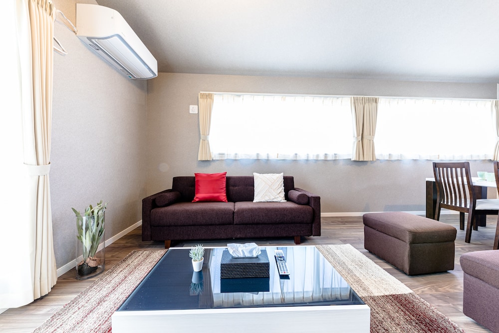 一棟貸し リビングルーム1 | ボンモマン A 棟