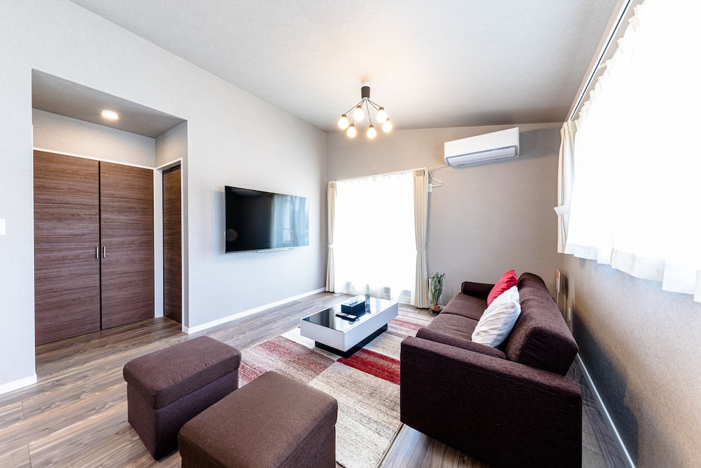 一棟貸し リビングルーム4 | ボンモマン A 棟