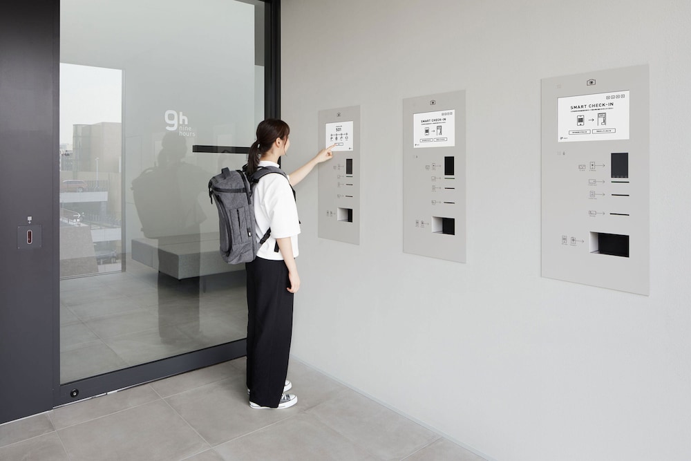 内部エントランス1 | ナインアワーズ博多駅 内部エントランス1 | ナインアワーズ博多駅