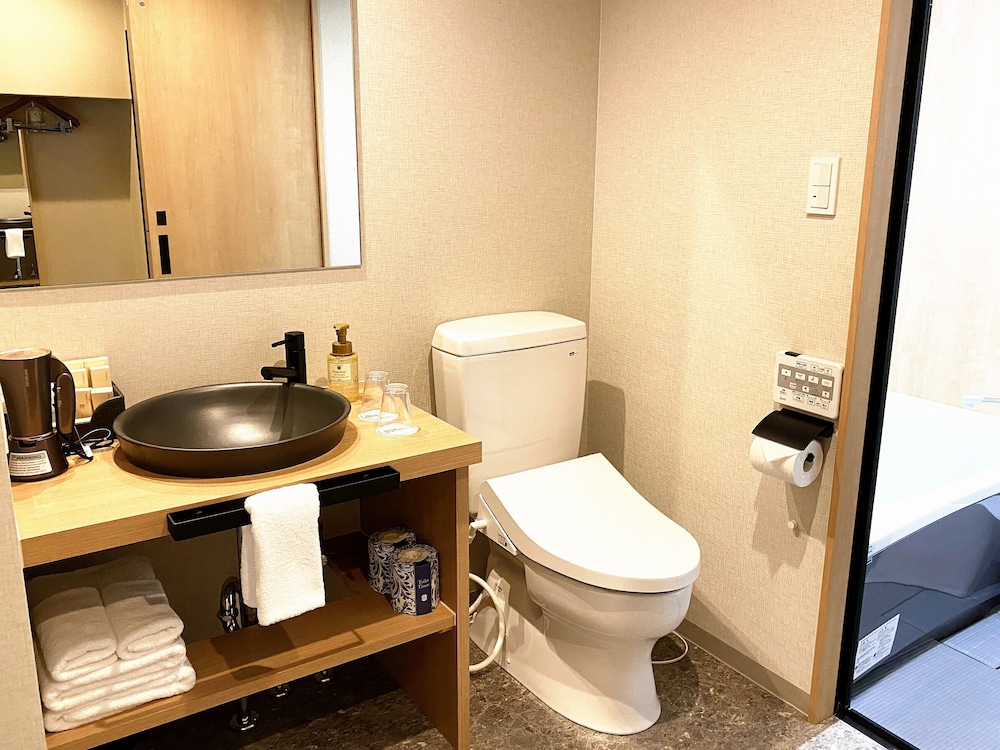 和洋室エコノミーツインルーム バスルーム1 | Rinn 北御門