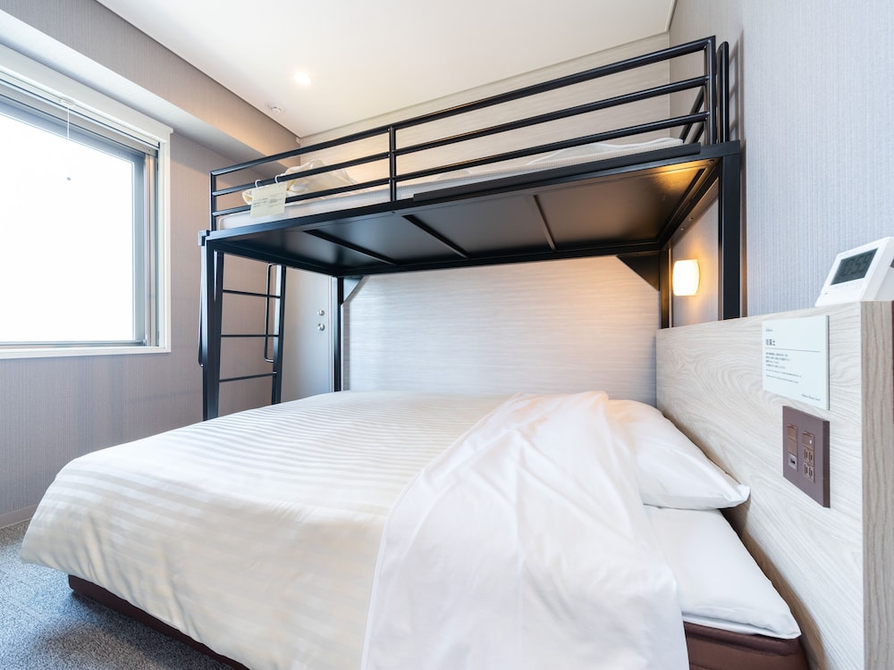 スーパールーム ロフト付き 禁煙 客室1 | スーパーホテル仙台空港インター