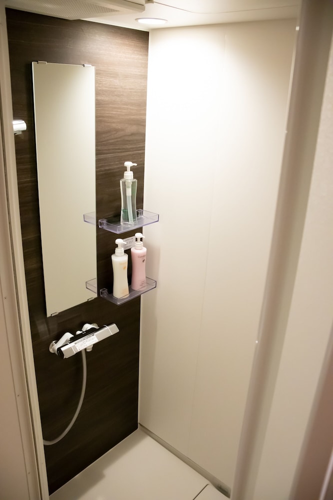 スーペリア ツインルーム バスルームのシャワー0 | ホテルエスプレッソサウス