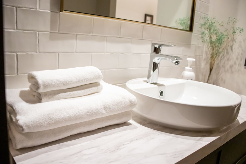 デラックス ツインルーム バスルームのシンク1 | ホテルエスプレッソサウス