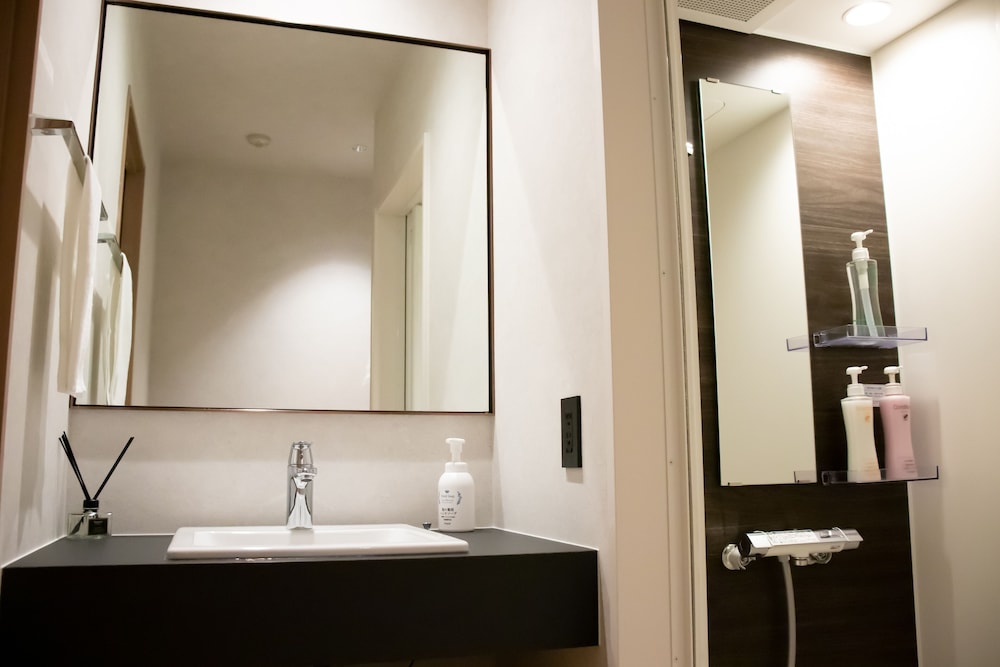 スーペリア ツインルーム バスルームのシンク1 | ホテルエスプレッソサウス