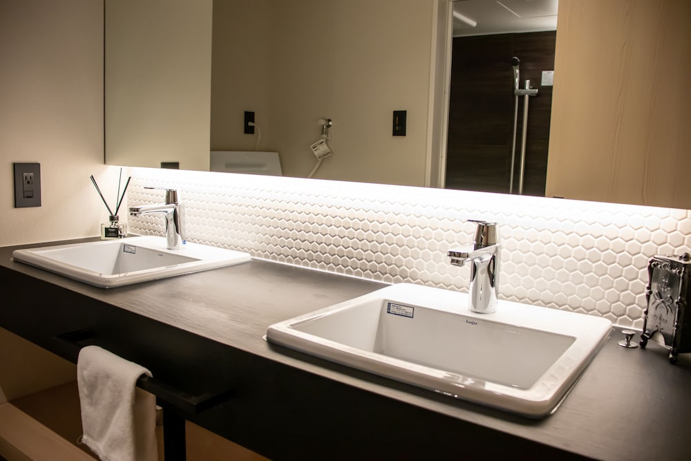 デラックス スイート バスルームのシンク0 | ホテルエスプレッソサウス