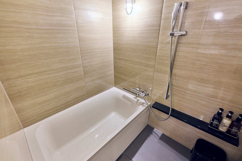 デラックス ツインルーム バスルーム1 | ホテルヴィンテージ東京神楽坂