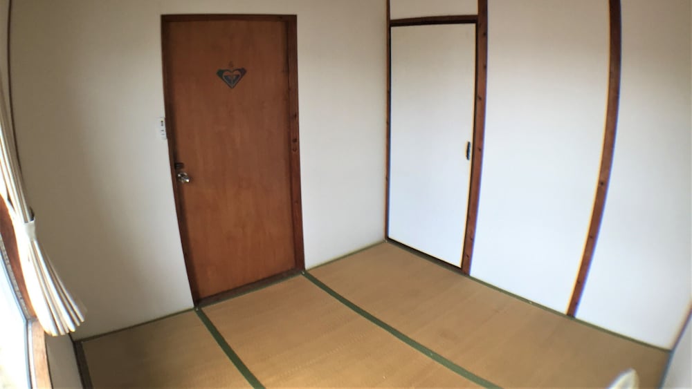 和室4畳半 客室1 | ゲストハウス こねくと