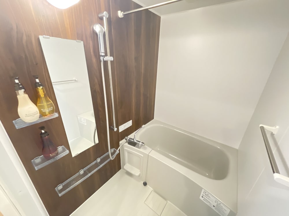 ダブルルーム バスルーム0 | BiBi Hotel コンベンションベイ