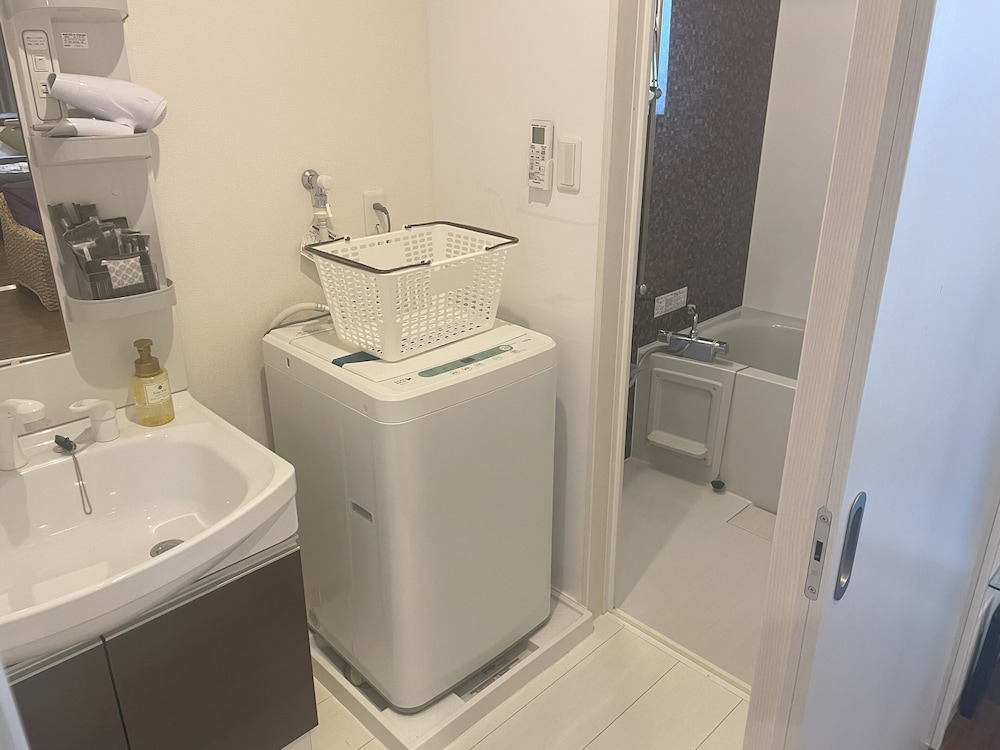 ファミリー トリプルルーム バスルーム0 | BiBi Hotel コンベンションベイ