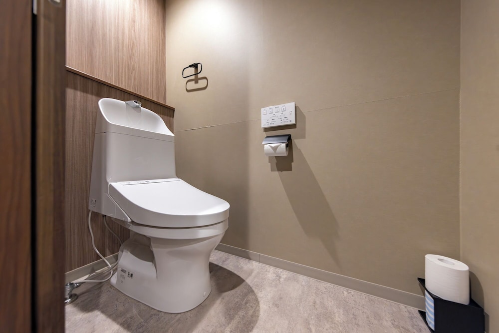 ハリウッドツインルーム バスルーム4 | MADOKA Kyoto Station West