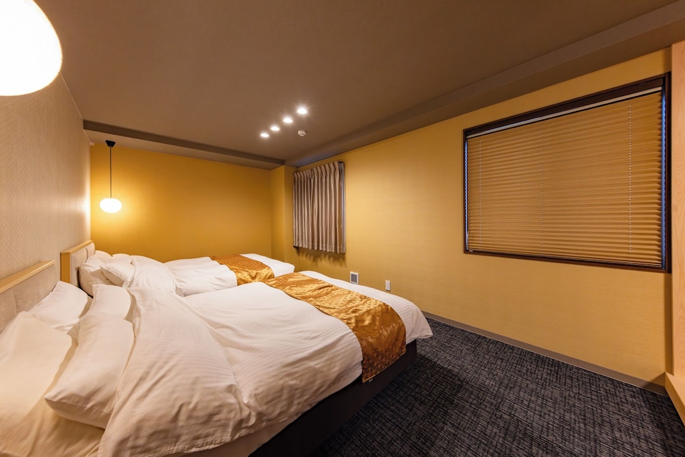 デラックス ツインルーム (A) 客室15 | MADOKA Kyoto Station West
