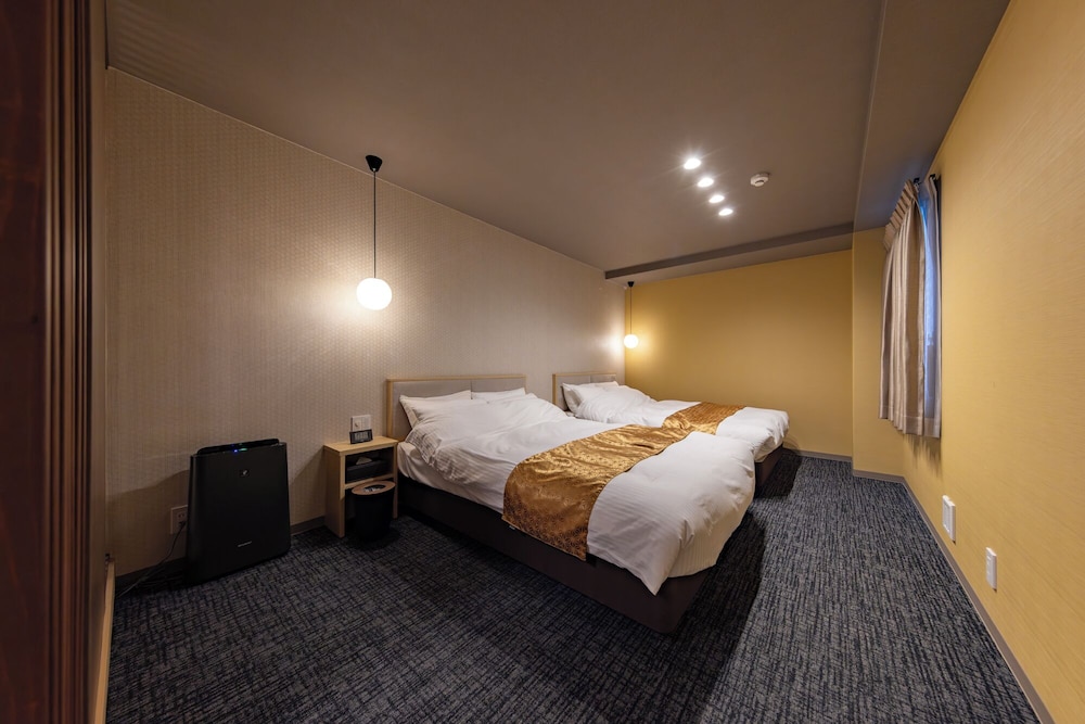 デラックス ツインルーム (A) 客室13 | MADOKA Kyoto Station West