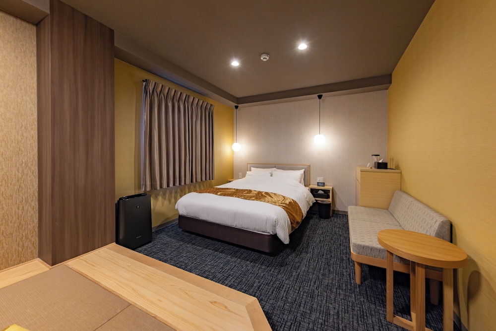 ダブルルーム 客室17 | MADOKA Kyoto Station West