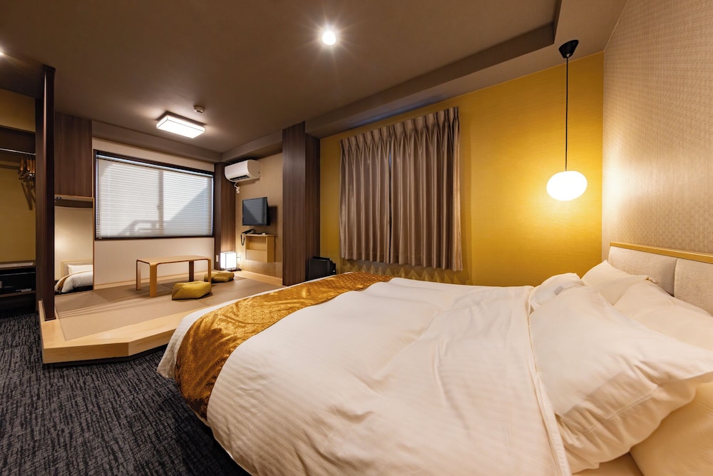ダブルルーム 客室13 | MADOKA Kyoto Station West