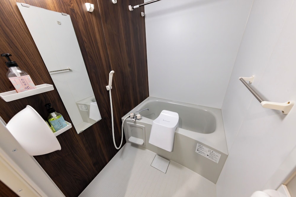 デラックス ツインルーム (A) バスルーム5 | MADOKA Kyoto Station West