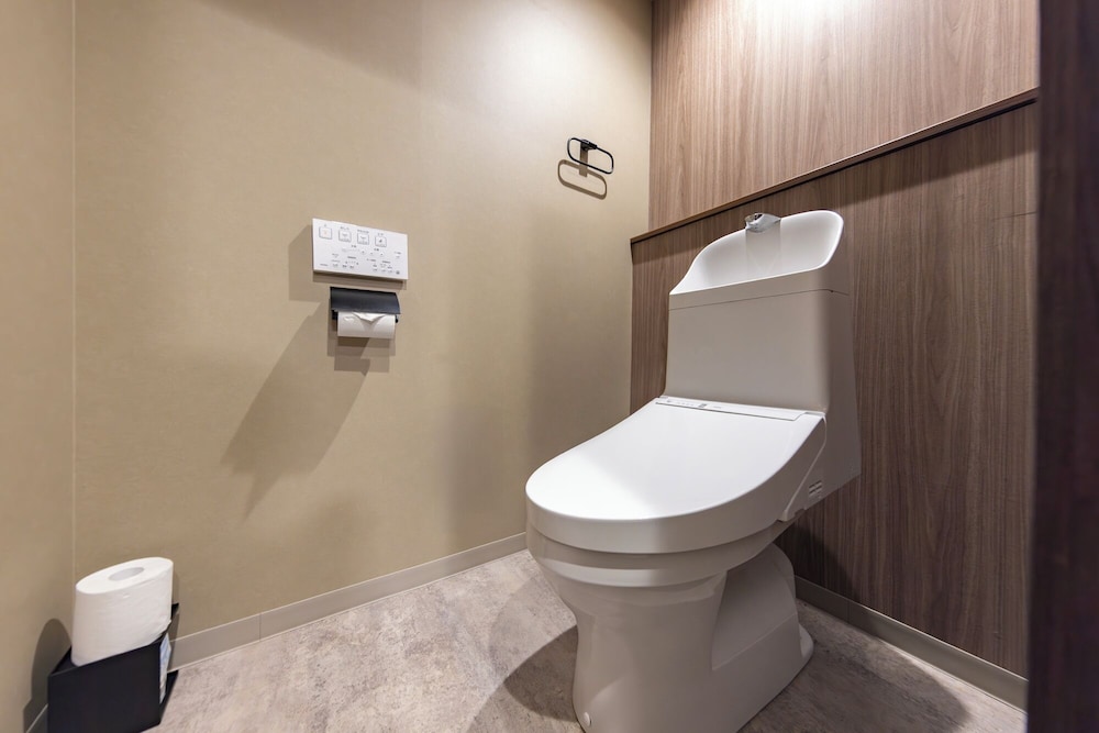 デラックス ツインルーム (A) バスルーム3 | MADOKA Kyoto Station West