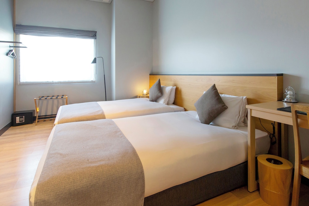 デザイン ツインルーム 客室4 | ホテル軽井沢クロス