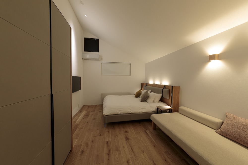 デラックスルーム(2ベッドルーム)禁煙 客室1 | 石邸 富良野