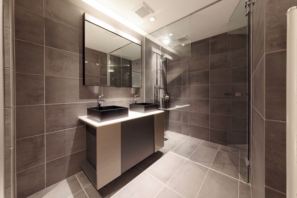 プレミアムルーム(1ベッドルーム)禁煙 バスルーム1 | 石邸 富良野