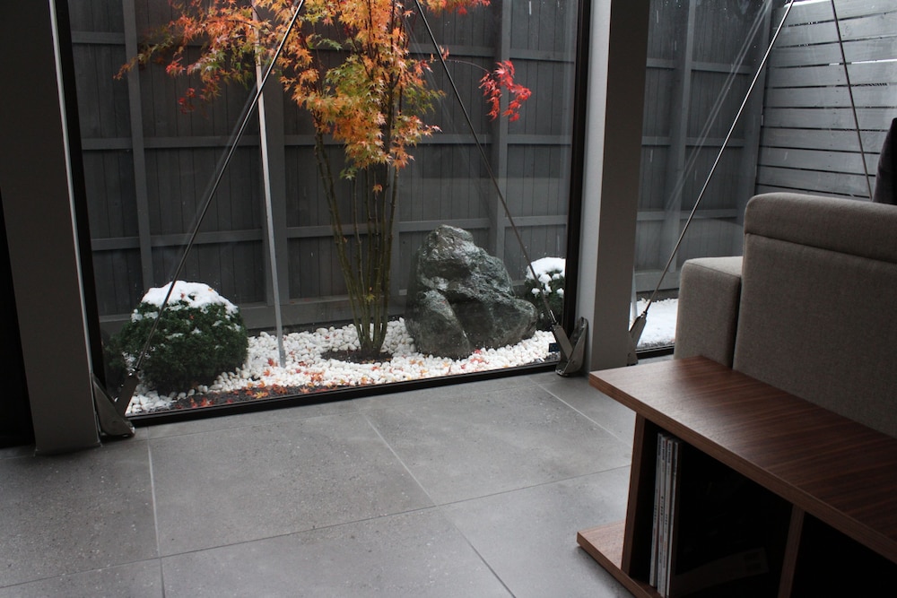 プレミアムルーム(2ベッドルーム)禁煙 客室6 | 石邸 富良野