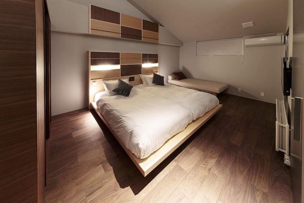 プレミアムルーム(2ベッドルーム)禁煙 客室1 | 石邸 富良野