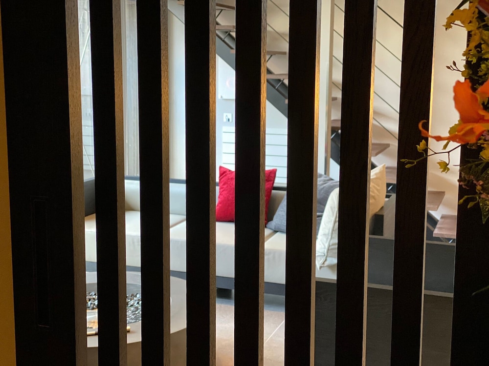 スーペリアルーム(2ベッドルーム)禁煙 リビング エリア5 | 石邸 富良野